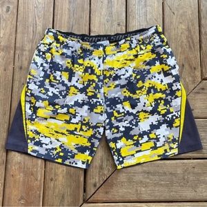 Flow Society Navy White & Yellow Camo Lacrosse Drawstring Shorts Size. Medium